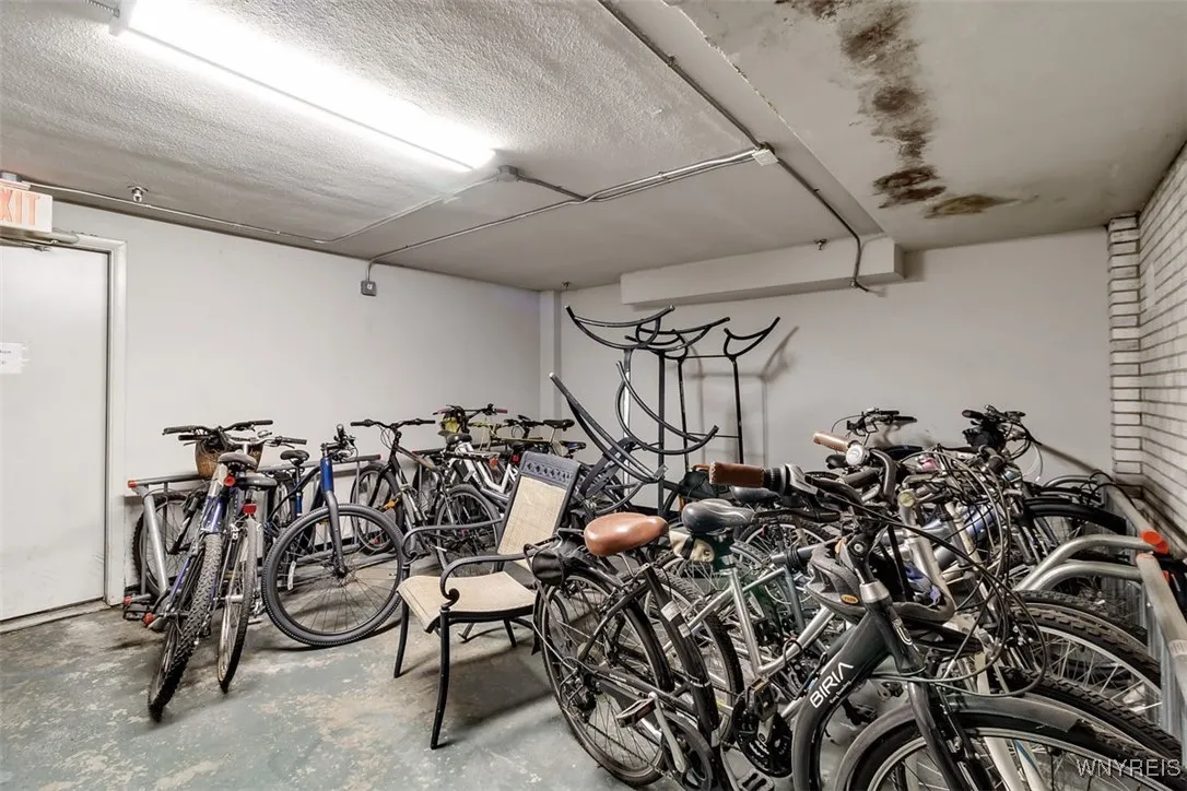 849 Delaware Avenue 205, Buffalo, New York 14209, Buffalo, New York 14209, 1 Bedroom Bedrooms, 4 Rooms Rooms,1 BathroomBathrooms,Residential,For Sale,849 Delaware Avenue 205, Buffalo, New York 14209,0,B1642859