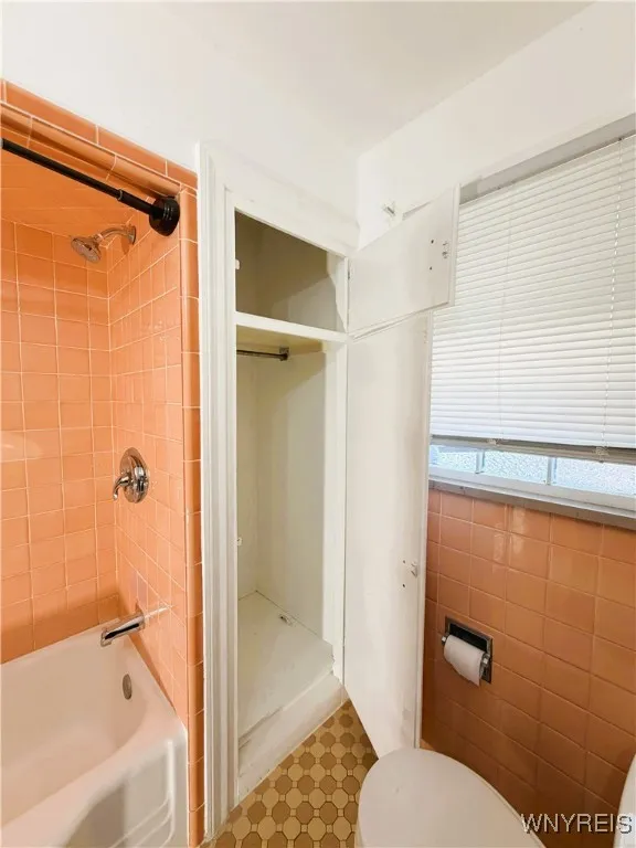 414 Washington Avenue, Tonawanda, New York 14217, Tonawanda, New York 14217, 3 Bedrooms Bedrooms, 5 Rooms Rooms,1 BathroomBathrooms,Residential Lease,For Rent,414 Washington Avenue, Tonawanda, New York 14217,0,B1642425