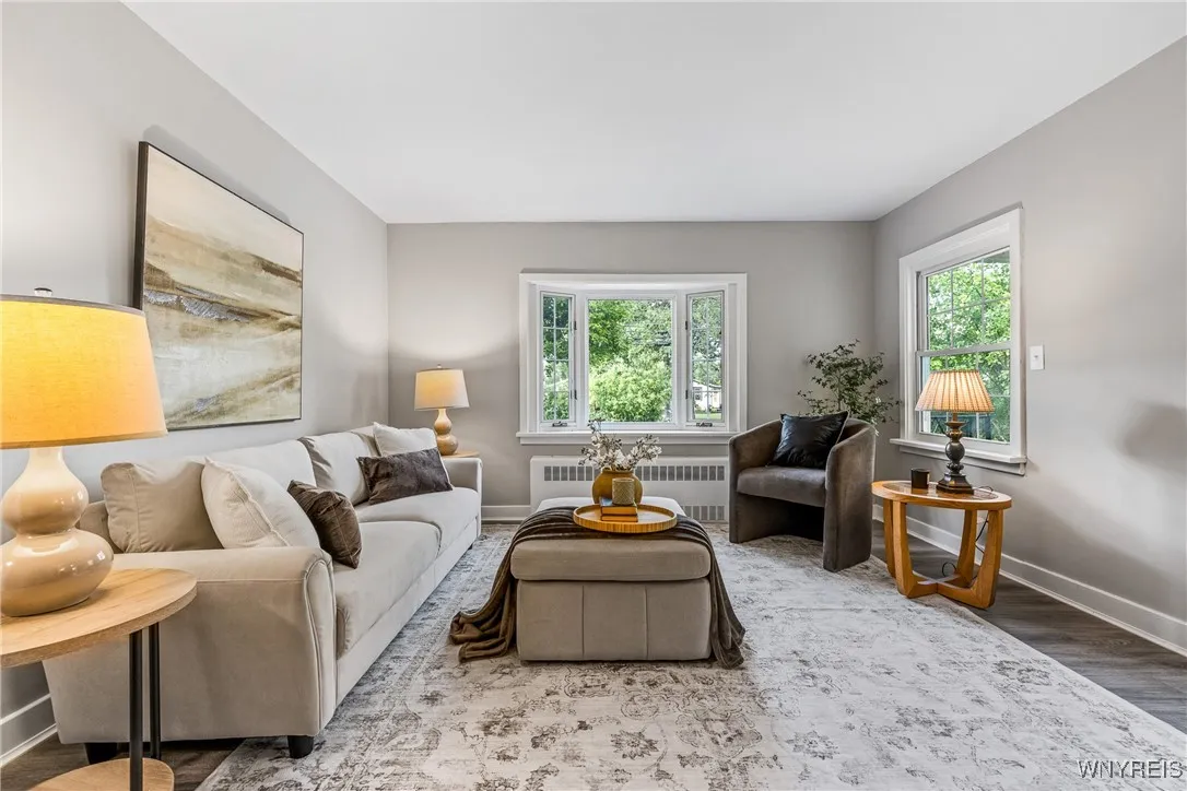 651 Longmeadow Road, Amherst, New York 14226, Amherst, New York 14226, 5 Bedrooms Bedrooms, 10 Rooms Rooms,2 BathroomsBathrooms,Residential,For Sale,651 Longmeadow Road, Amherst, New York 14226,0,B1641977