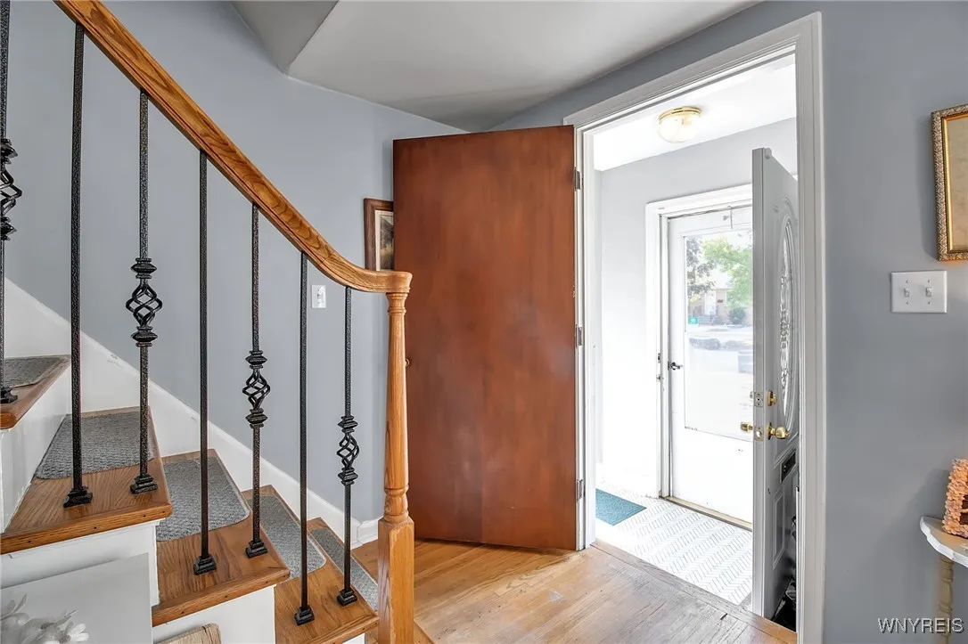 470 Maynard Drive, Amherst, New York 14226, Amherst, New York 14226, 3 Bedrooms Bedrooms, 7 Rooms Rooms,1 BathroomBathrooms,Residential,For Sale,470 Maynard Drive, Amherst, New York 14226,0,B1641547