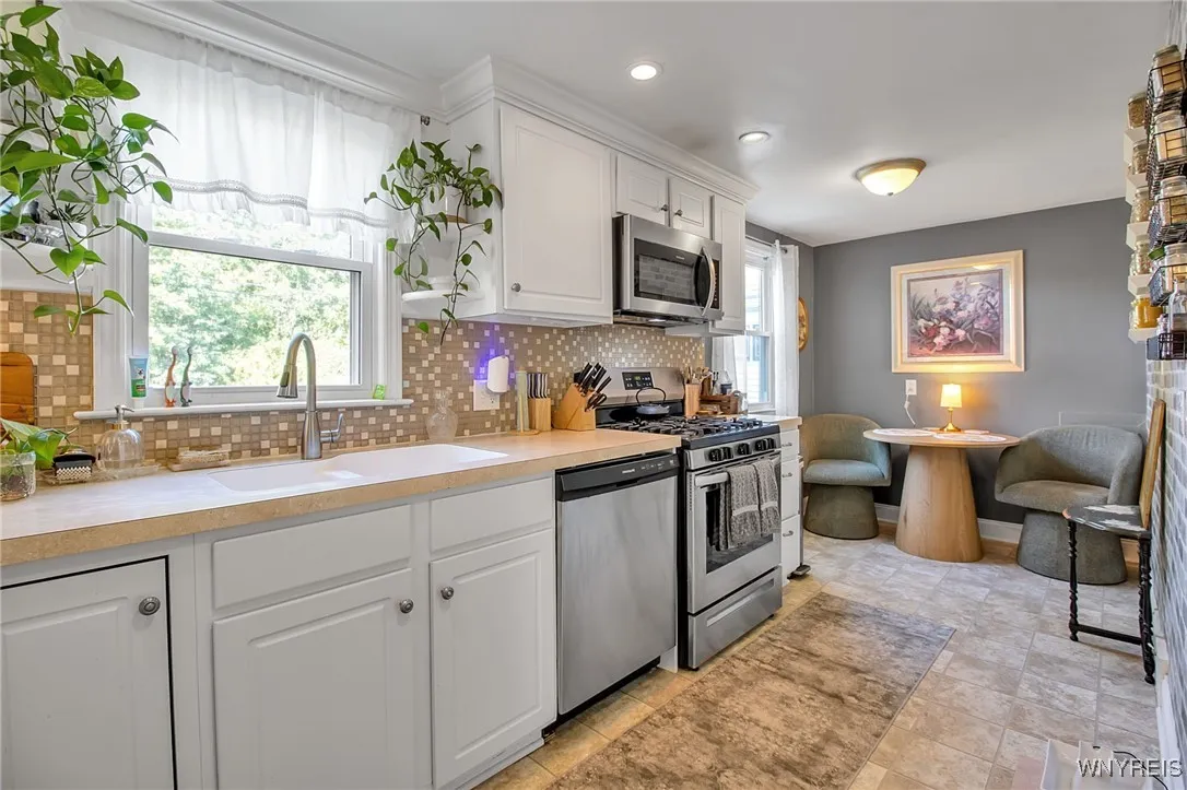 470 Maynard Drive, Amherst, New York 14226, Amherst, New York 14226, 3 Bedrooms Bedrooms, 7 Rooms Rooms,1 BathroomBathrooms,Residential,For Sale,470 Maynard Drive, Amherst, New York 14226,0,B1641547