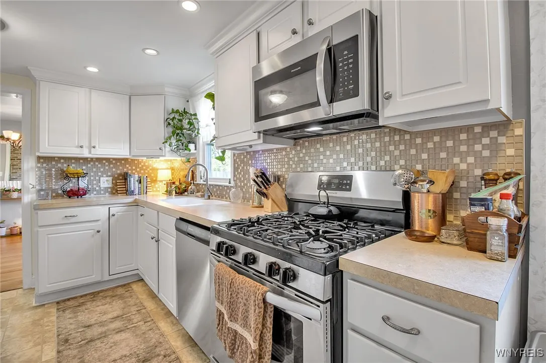 470 Maynard Drive, Amherst, New York 14226, Amherst, New York 14226, 3 Bedrooms Bedrooms, 7 Rooms Rooms,1 BathroomBathrooms,Residential,For Sale,470 Maynard Drive, Amherst, New York 14226,0,B1641547