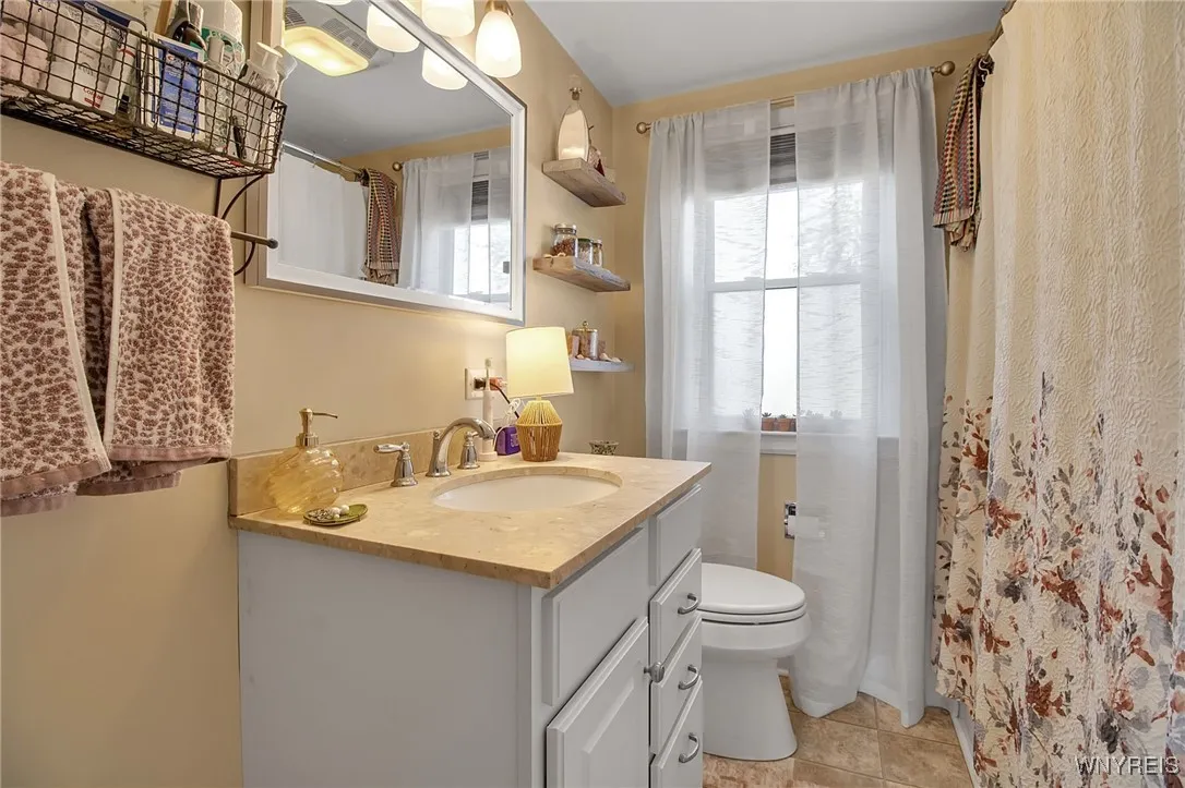 470 Maynard Drive, Amherst, New York 14226, Amherst, New York 14226, 3 Bedrooms Bedrooms, 7 Rooms Rooms,1 BathroomBathrooms,Residential,For Sale,470 Maynard Drive, Amherst, New York 14226,0,B1641547