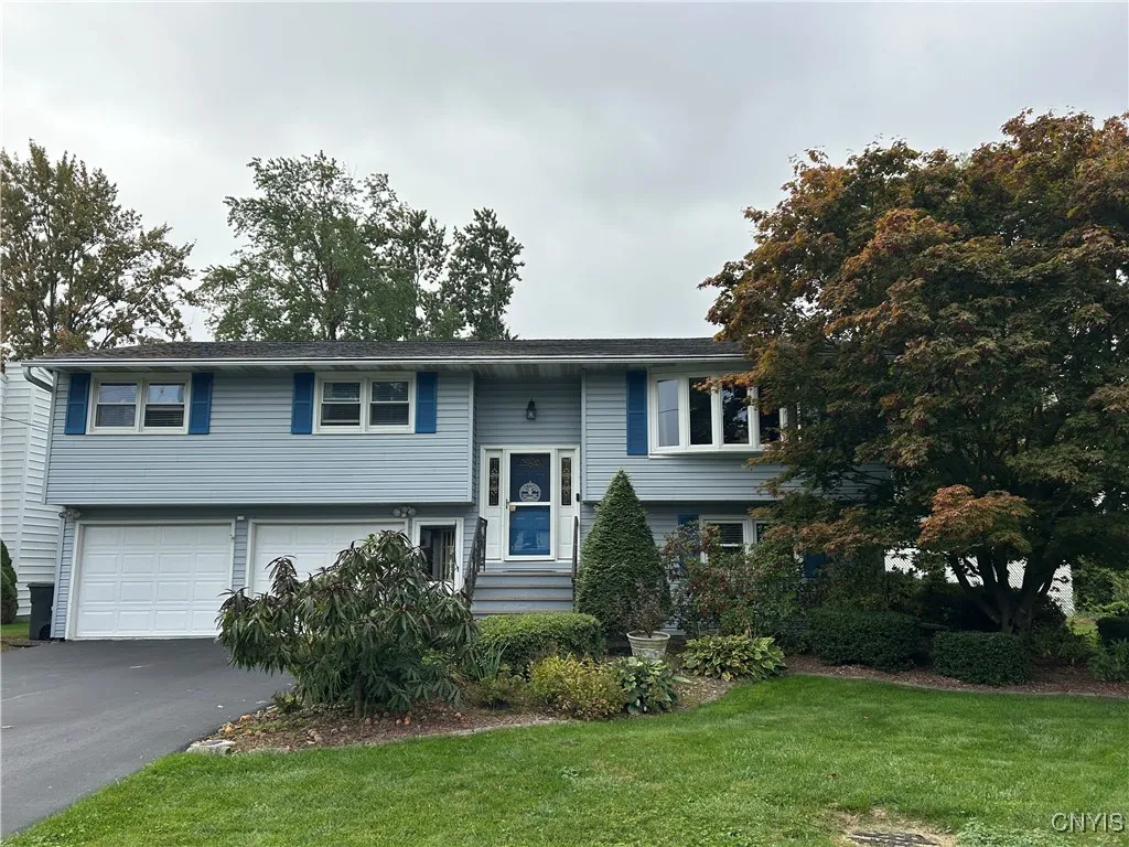 7479 Thunderbird Road, Clay, New York 13088, Clay, New York 13088, 4 Bedrooms Bedrooms, 9 Rooms Rooms,2 BathroomsBathrooms,Residential,Closed,7479 Thunderbird Road, Clay, New York 13088,0,S1642835
