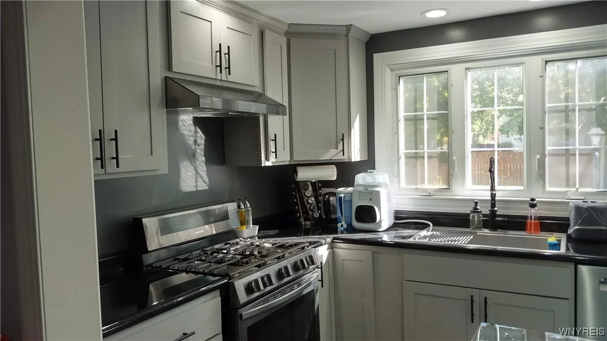 4357 Barton Road, Clarence, New York 14031, Clarence, New York 14031, 3 Bedrooms Bedrooms, 3 Rooms Rooms,1 BathroomBathrooms,Residential,For Sale,4357 Barton Road, Clarence, New York 14031,0,B1642908