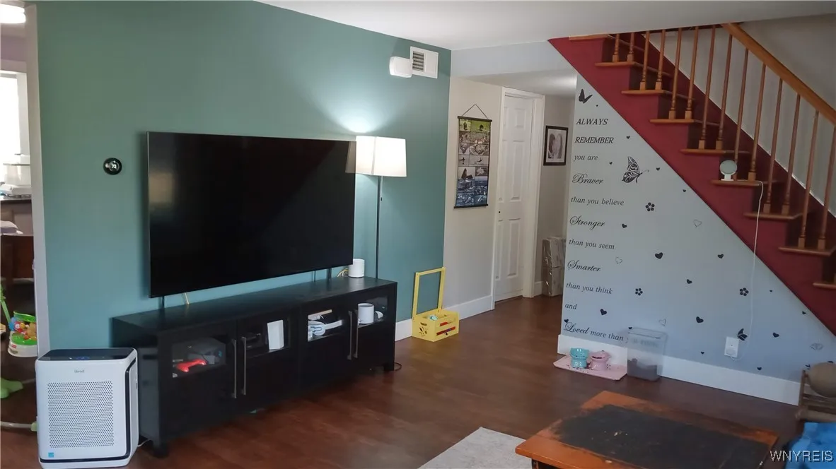 4357 Barton Road, Clarence, New York 14031, Clarence, New York 14031, 3 Bedrooms Bedrooms, 3 Rooms Rooms,1 BathroomBathrooms,Residential,For Sale,4357 Barton Road, Clarence, New York 14031,0,B1642908