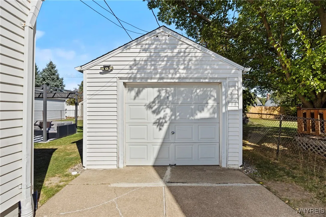 99 Coventry Road, Tonawanda, New York 14217, Tonawanda, New York 14217, 3 Bedrooms Bedrooms, 5 Rooms Rooms,2 BathroomsBathrooms,Residential,For Sale,99 Coventry Road, Tonawanda, New York 14217,0,B1642971