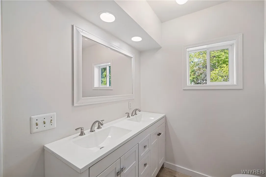 1st floor bath