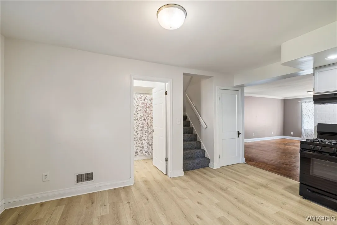 68 Wecker Street, Buffalo, New York 14215, Buffalo, New York 14215, 4 Bedrooms Bedrooms, 6 Rooms Rooms,2 BathroomsBathrooms,Residential,For Sale,68 Wecker Street, Buffalo, New York 14215,0,B1642935