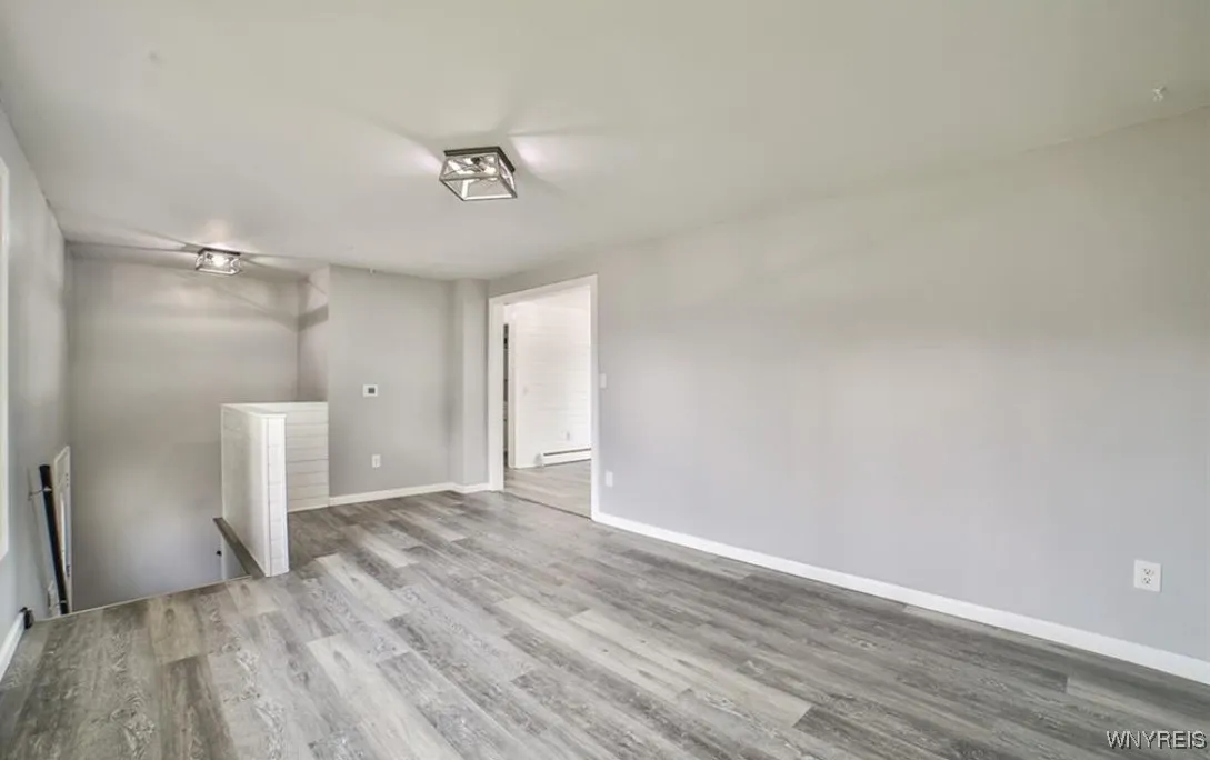 240 Belmont Court East, North Tonawanda, New York, North Tonawanda, New York 14120, 3 Bedrooms Bedrooms, 8 Rooms Rooms,2 BathroomsBathrooms,Residential,For Sale,240 Belmont Court East, North Tonawanda, New York ,0,B1643018