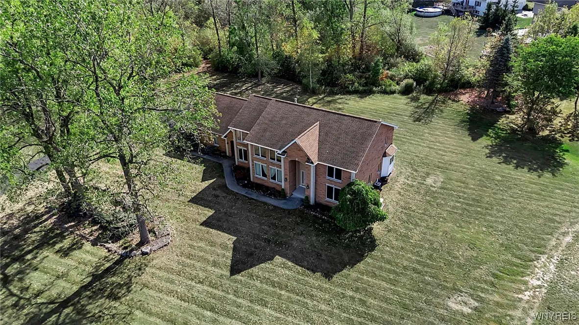 4505 Timberlake Drive, Clarence, New York 14031, Clarence, New York 14031, 4 Bedrooms Bedrooms, 10 Rooms Rooms,3 BathroomsBathrooms,Residential,For Sale,4505 Timberlake Drive, Clarence, New York 14031,0,B1642927