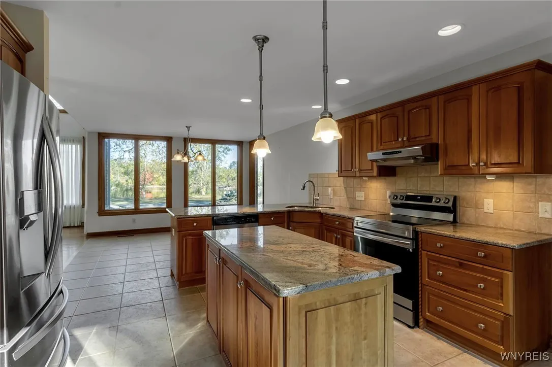 4505 Timberlake Drive, Clarence, New York 14031, Clarence, New York 14031, 4 Bedrooms Bedrooms, 10 Rooms Rooms,3 BathroomsBathrooms,Residential,For Sale,4505 Timberlake Drive, Clarence, New York 14031,0,B1642927