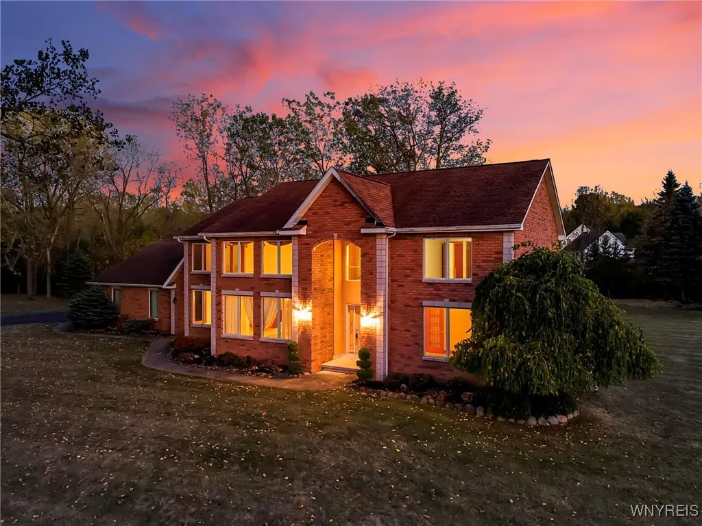 4505 Timberlake Drive, Clarence, New York 14031, Clarence, New York 14031, 4 Bedrooms Bedrooms, 10 Rooms Rooms,3 BathroomsBathrooms,Residential,For Sale,4505 Timberlake Drive, Clarence, New York 14031,0,B1642927
