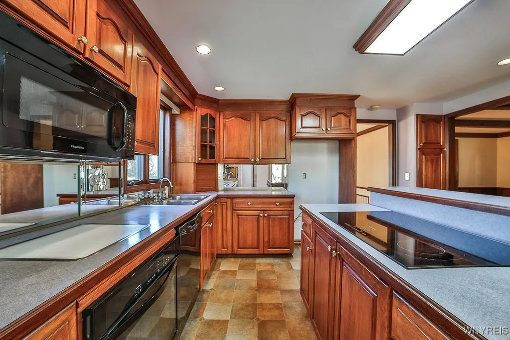 1687 Fix Road, Grand Island, New York 14072, Grand Island, New York 14072, 3 Bedrooms Bedrooms, 10 Rooms Rooms,1 BathroomBathrooms,Residential,For Sale,1687 Fix Road, Grand Island, New York 14072,0,B1642495