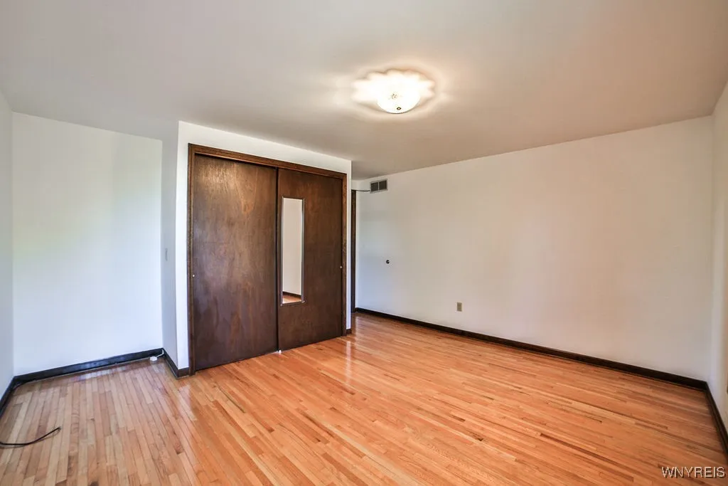 1687 Fix Road, Grand Island, New York 14072, Grand Island, New York 14072, 3 Bedrooms Bedrooms, 10 Rooms Rooms,1 BathroomBathrooms,Residential,For Sale,1687 Fix Road, Grand Island, New York 14072,0,B1642495