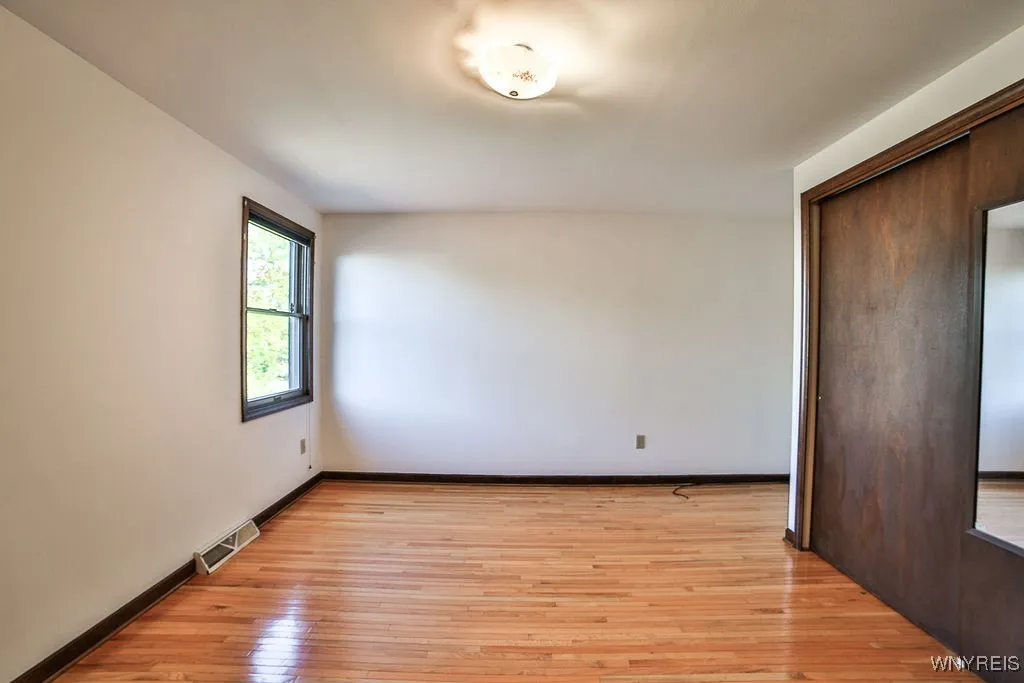 1687 Fix Road, Grand Island, New York 14072, Grand Island, New York 14072, 3 Bedrooms Bedrooms, 10 Rooms Rooms,1 BathroomBathrooms,Residential,For Sale,1687 Fix Road, Grand Island, New York 14072,0,B1642495
