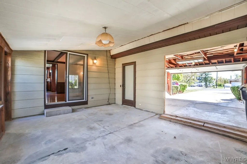 1687 Fix Road, Grand Island, New York 14072, Grand Island, New York 14072, 3 Bedrooms Bedrooms, 10 Rooms Rooms,1 BathroomBathrooms,Residential,For Sale,1687 Fix Road, Grand Island, New York 14072,0,B1642495