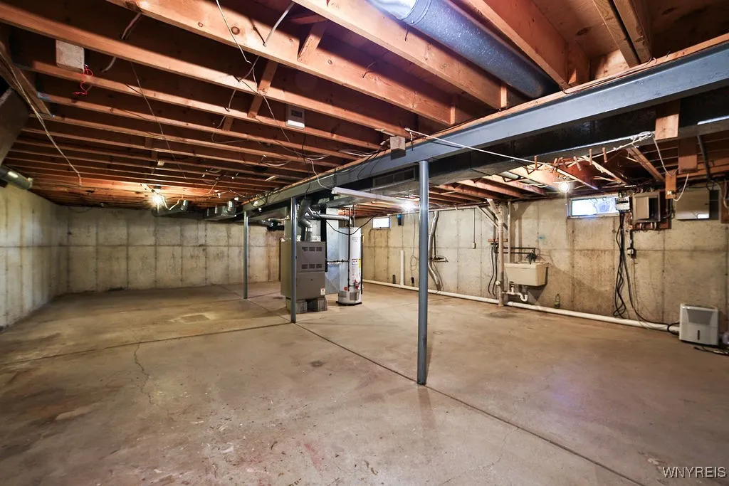 1687 Fix Road, Grand Island, New York 14072, Grand Island, New York 14072, 3 Bedrooms Bedrooms, 10 Rooms Rooms,1 BathroomBathrooms,Residential,For Sale,1687 Fix Road, Grand Island, New York 14072,0,B1642495