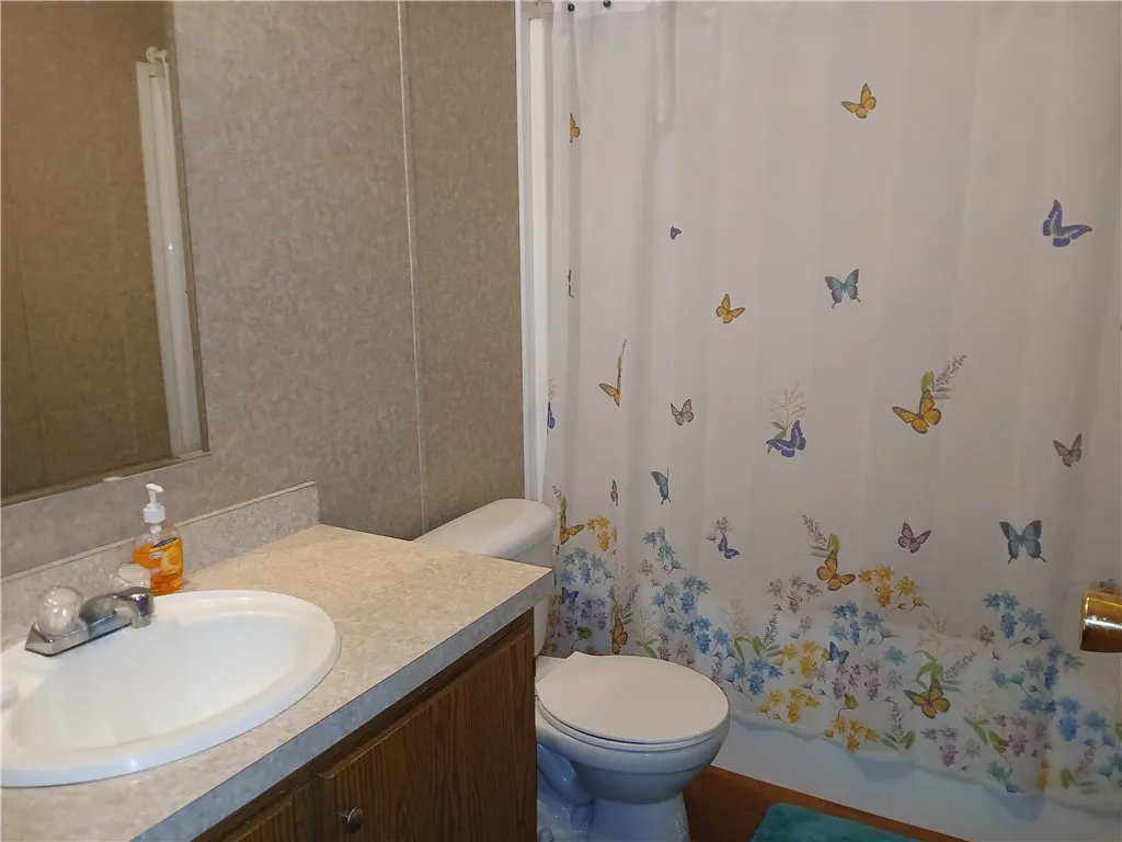 105 Superior Park, Manchester, New York 14548, Manchester, New York 14548, 3 Bedrooms Bedrooms, 5 Rooms Rooms,2 BathroomsBathrooms,Residential,Closed,105 Superior Park, Manchester, New York 14548,0,R1642963