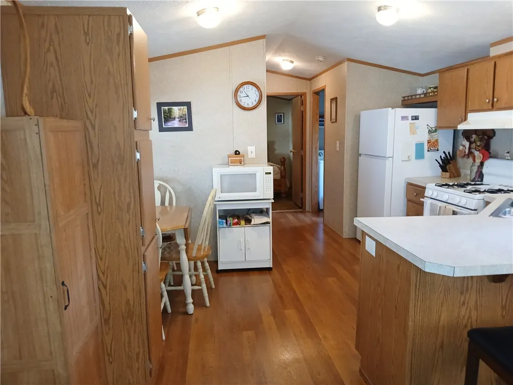 105 Superior Park, Manchester, New York 14548, Manchester, New York 14548, 3 Bedrooms Bedrooms, 5 Rooms Rooms,2 BathroomsBathrooms,Residential,Closed,105 Superior Park, Manchester, New York 14548,0,R1642963