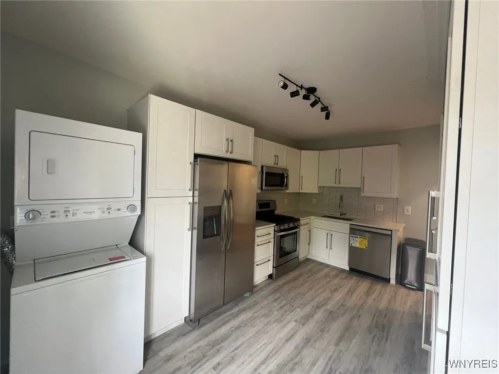 59 Linwood Avenue, Buffalo, New York 14209, Buffalo, New York 14209, 6 Bedrooms Bedrooms, ,3 BathroomsBathrooms,Residential,For Sale,59 Linwood Avenue, Buffalo, New York 14209,0,B1642985