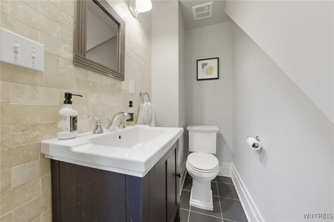 59 Linwood Avenue, Buffalo, New York 14209, Buffalo, New York 14209, 6 Bedrooms Bedrooms, ,3 BathroomsBathrooms,Residential,For Sale,59 Linwood Avenue, Buffalo, New York 14209,0,B1642985
