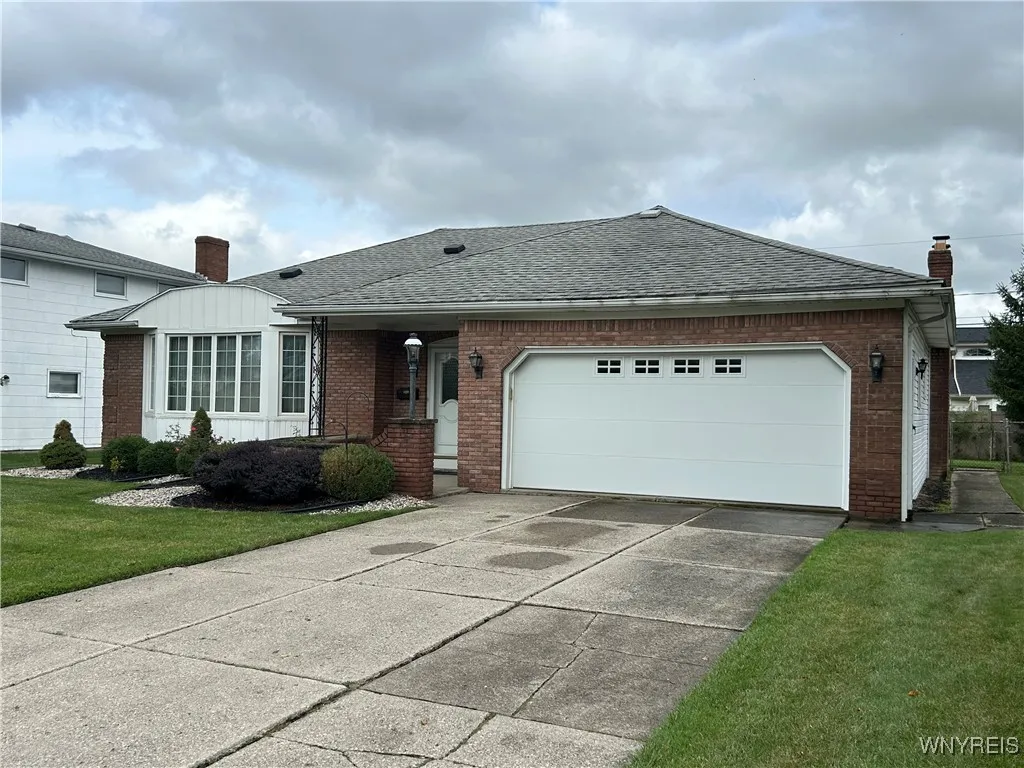 248 Macarthur Drive, Amherst, New York 14221, Amherst, New York 14221, 3 Bedrooms Bedrooms, 9 Rooms Rooms,1 BathroomBathrooms,Residential,For Sale,248 Macarthur Drive, Amherst, New York 14221,0,B1642717
