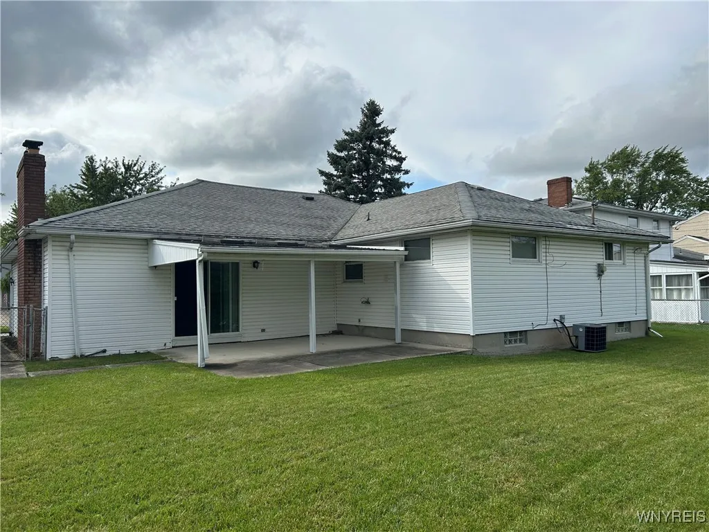 248 Macarthur Drive, Amherst, New York 14221, Amherst, New York 14221, 3 Bedrooms Bedrooms, 9 Rooms Rooms,1 BathroomBathrooms,Residential,For Sale,248 Macarthur Drive, Amherst, New York 14221,0,B1642717