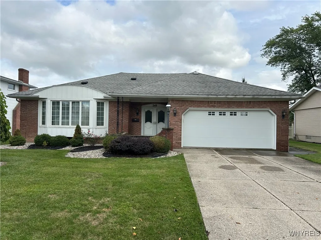 248 Macarthur Drive, Amherst, New York 14221, Amherst, New York 14221, 3 Bedrooms Bedrooms, 9 Rooms Rooms,1 BathroomBathrooms,Residential,For Sale,248 Macarthur Drive, Amherst, New York 14221,0,B1642717