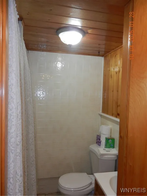 6390 Deanna Drive, Hamburg, New York 14075, Hamburg, New York 14075, 3 Bedrooms Bedrooms, 8 Rooms Rooms,2 BathroomsBathrooms,Residential,For Sale,6390 Deanna Drive, Hamburg, New York 14075,0,B1643102