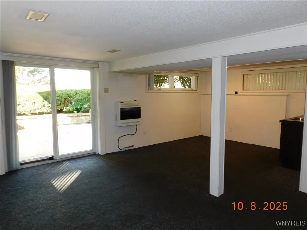 6390 Deanna Drive, Hamburg, New York 14075, Hamburg, New York 14075, 3 Bedrooms Bedrooms, 8 Rooms Rooms,2 BathroomsBathrooms,Residential,For Sale,6390 Deanna Drive, Hamburg, New York 14075,0,B1643102