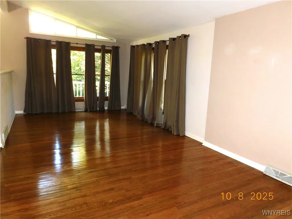 6390 Deanna Drive, Hamburg, New York 14075, Hamburg, New York 14075, 3 Bedrooms Bedrooms, 8 Rooms Rooms,2 BathroomsBathrooms,Residential,For Sale,6390 Deanna Drive, Hamburg, New York 14075,0,B1643102
