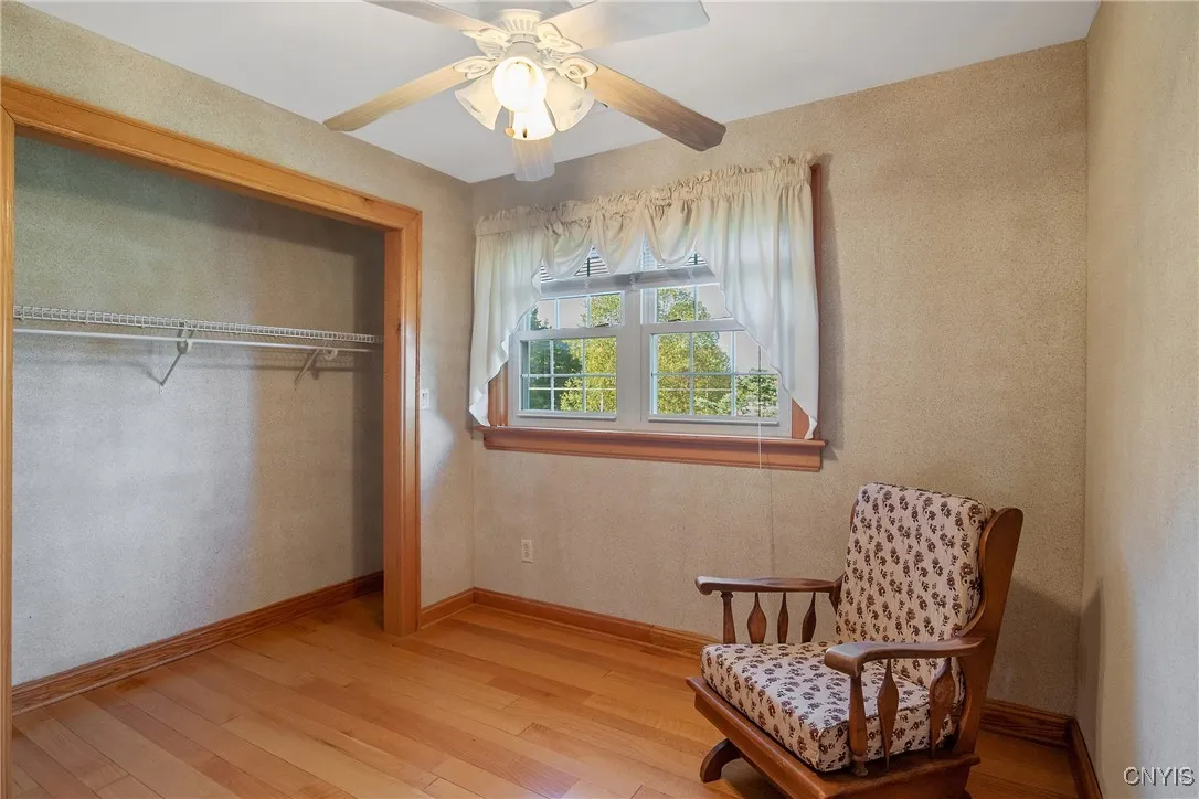 COULD BE A 5TH BEDROOM