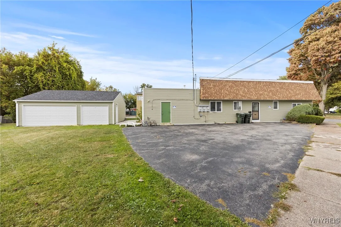 1128 Oliver Street, North Tonawanda, New York 1412, North Tonawanda, New York 14120, 3 Bedrooms Bedrooms, ,2 BathroomsBathrooms,Residential,For Sale,1128 Oliver Street, North Tonawanda, New York 1412,0,B1642783