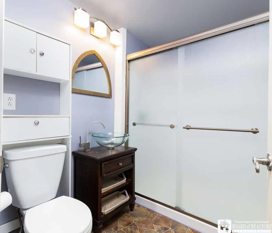 1st floor full bathroom