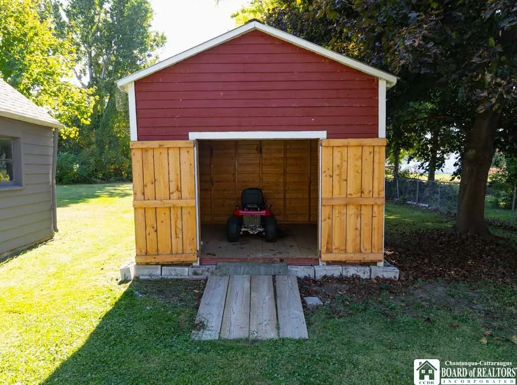 Shed