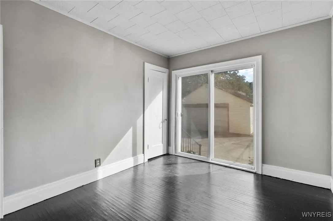 889 Tifft Street, Buffalo, New York 14220, Buffalo, New York 14220, 4 Bedrooms Bedrooms, ,2 BathroomsBathrooms,Residential,For Sale,889 Tifft Street, Buffalo, New York 14220,0,B1642871