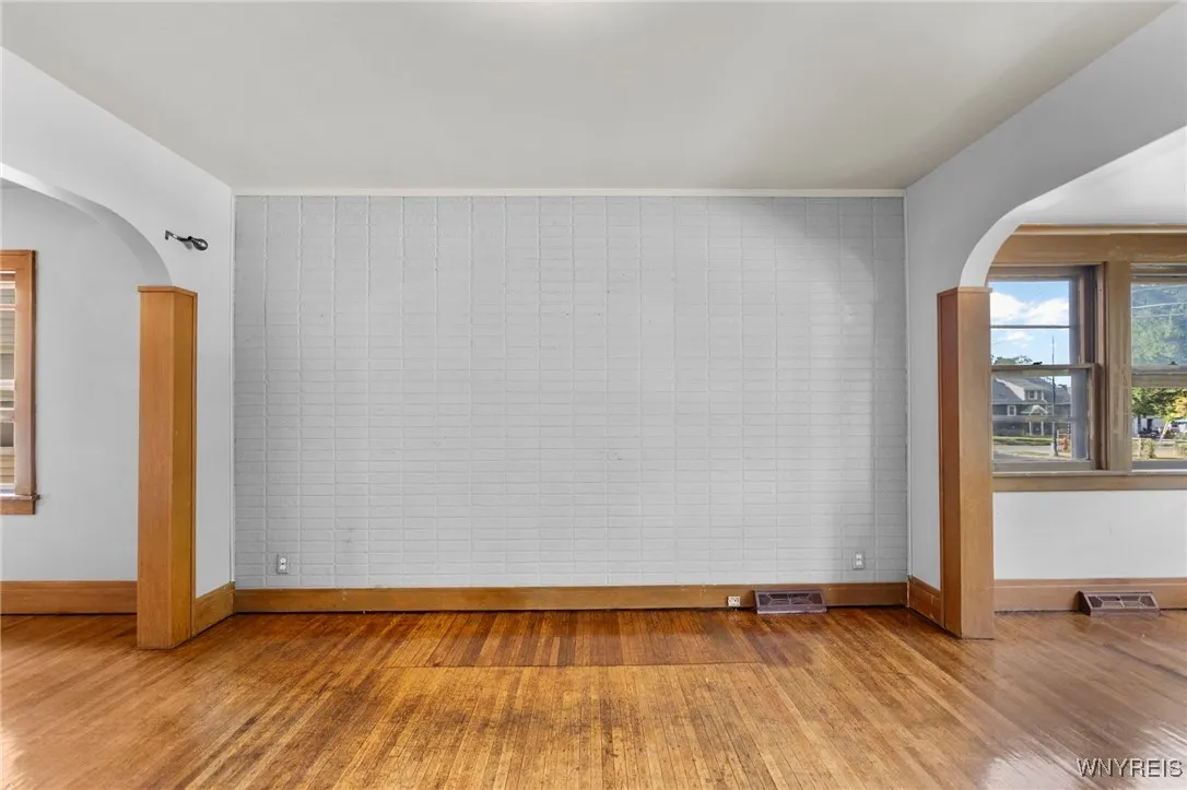 889 Tifft Street, Buffalo, New York 14220, Buffalo, New York 14220, 4 Bedrooms Bedrooms, ,2 BathroomsBathrooms,Residential,For Sale,889 Tifft Street, Buffalo, New York 14220,0,B1642871