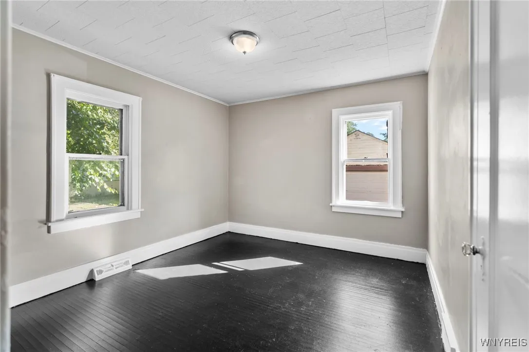 889 Tifft Street, Buffalo, New York 14220, Buffalo, New York 14220, 4 Bedrooms Bedrooms, ,2 BathroomsBathrooms,Residential,For Sale,889 Tifft Street, Buffalo, New York 14220,0,B1642871