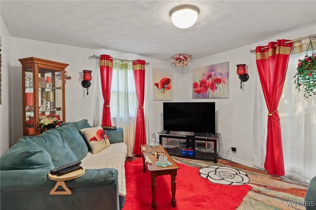 1 Rainbow Park, Wilson, New York 14131, Wilson, New York 14131, 3 Bedrooms Bedrooms, 7 Rooms Rooms,1 BathroomBathrooms,Residential,For Sale,1 Rainbow Park, Wilson, New York 14131,0,B1642219