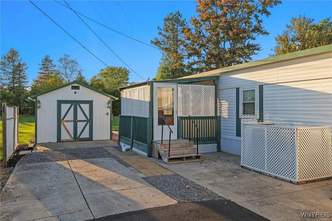 1 Rainbow Park, Wilson, New York 14131, Wilson, New York 14131, 3 Bedrooms Bedrooms, 7 Rooms Rooms,1 BathroomBathrooms,Residential,For Sale,1 Rainbow Park, Wilson, New York 14131,0,B1642219