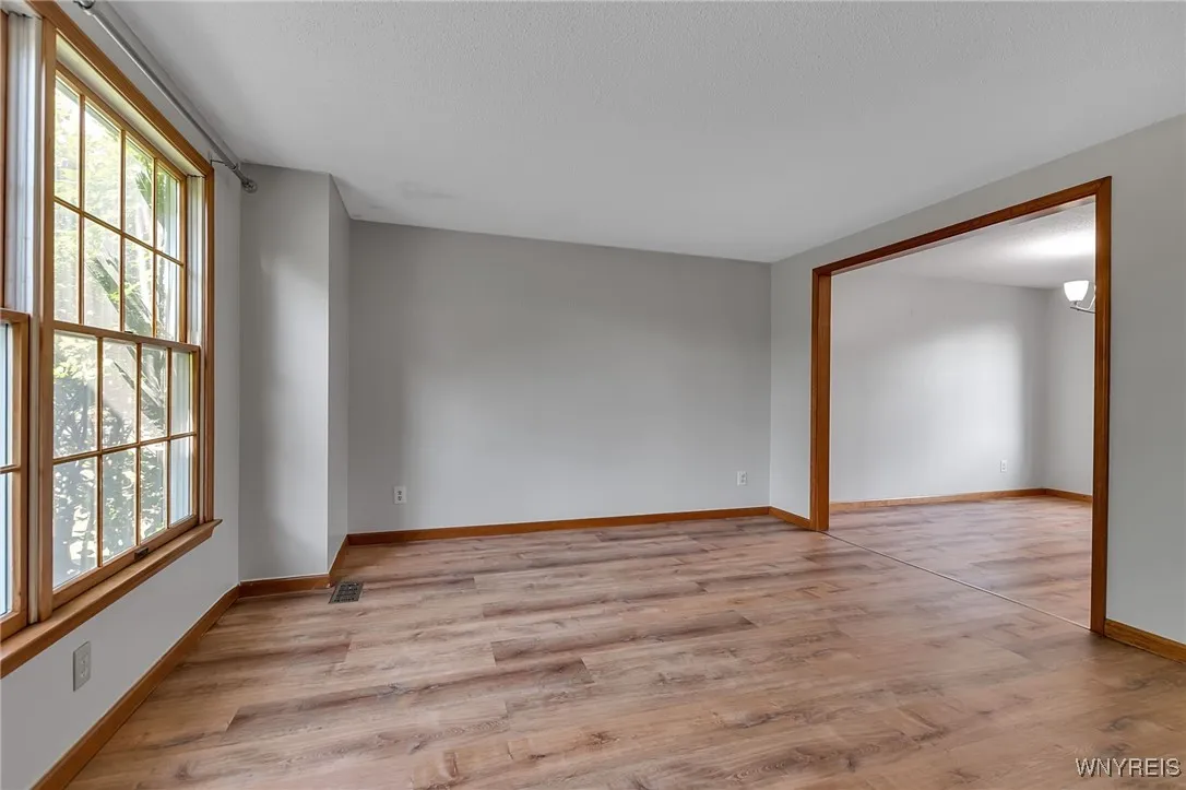 92 Le Havre Drive, Cheektowaga, New York 14227, Cheektowaga, New York 14227, 4 Bedrooms Bedrooms, 11 Rooms Rooms,2 BathroomsBathrooms,Residential,For Sale,92 Le Havre Drive, Cheektowaga, New York 14227,0,B1643012
