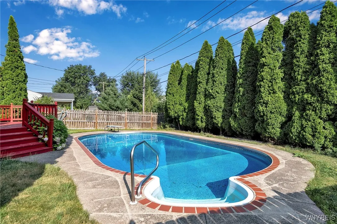 92 Le Havre Drive, Cheektowaga, New York 14227, Cheektowaga, New York 14227, 4 Bedrooms Bedrooms, 11 Rooms Rooms,2 BathroomsBathrooms,Residential,For Sale,92 Le Havre Drive, Cheektowaga, New York 14227,0,B1643012