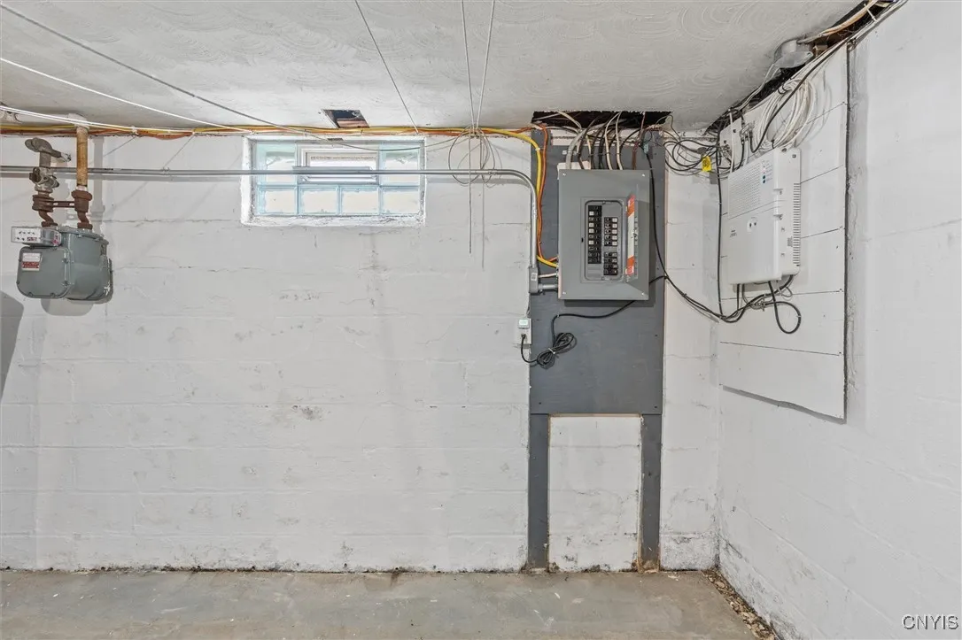 107 Fairmount Avenue, Salina, New York 13088, Salina, New York 13088, 3 Bedrooms Bedrooms, 4 Rooms Rooms,1 BathroomBathrooms,Residential,For Sale,107 Fairmount Avenue, Salina, New York 13088,0,S1643162