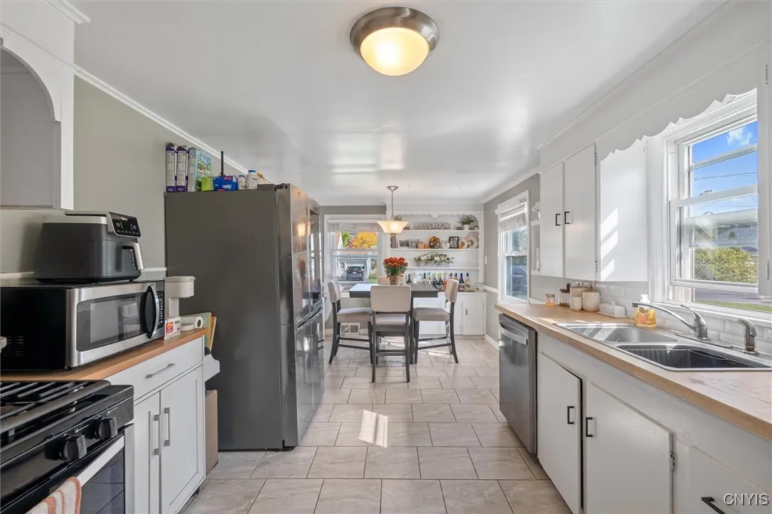 107 Fairmount Avenue, Salina, New York 13088, Salina, New York 13088, 3 Bedrooms Bedrooms, 4 Rooms Rooms,1 BathroomBathrooms,Residential,For Sale,107 Fairmount Avenue, Salina, New York 13088,0,S1643162