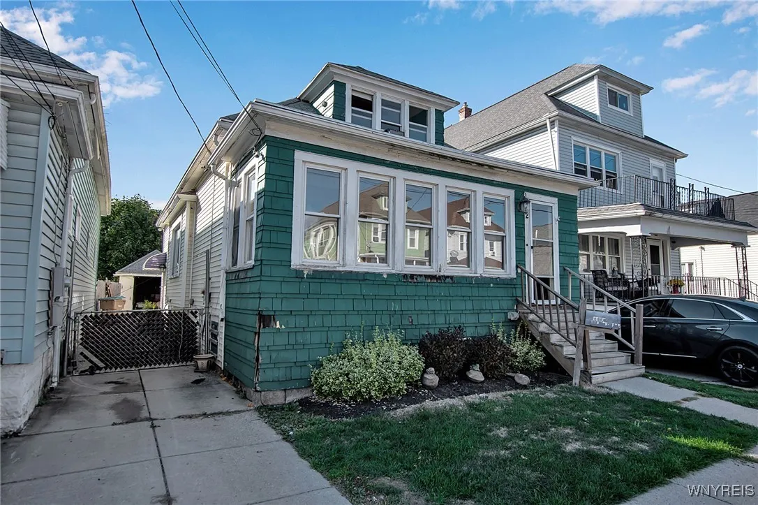 62 Haller Avenue, Cheektowaga, New York 14211, Cheektowaga, New York 14211, 3 Bedrooms Bedrooms, 6 Rooms Rooms,2 BathroomsBathrooms,Residential,For Sale,62 Haller Avenue, Cheektowaga, New York 14211,0,B1642950
