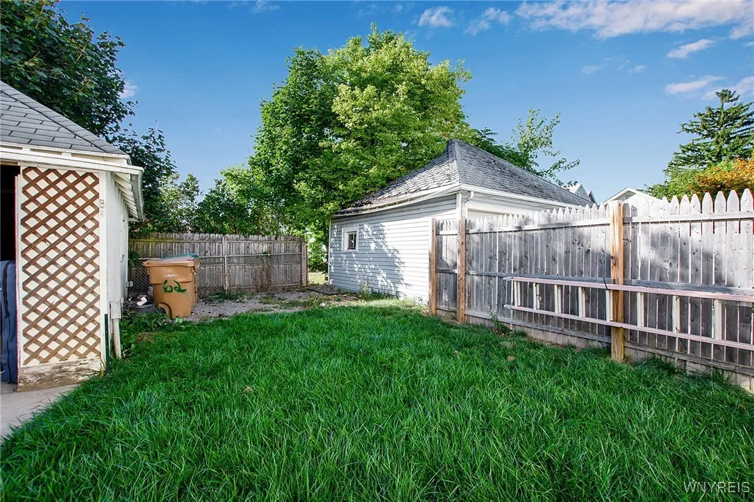 62 Haller Avenue, Cheektowaga, New York 14211, Cheektowaga, New York 14211, 3 Bedrooms Bedrooms, 6 Rooms Rooms,2 BathroomsBathrooms,Residential,For Sale,62 Haller Avenue, Cheektowaga, New York 14211,0,B1642950