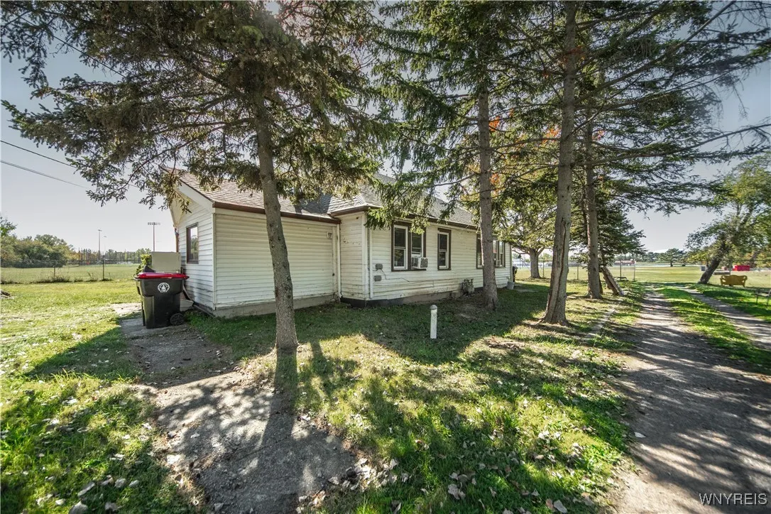 1 Wendel Street, Lancaster, New York 14043, Lancaster, New York 14043, 4 Bedrooms Bedrooms, ,2 BathroomsBathrooms,Residential,For Sale,1 Wendel Street, Lancaster, New York 14043,0,B1643165