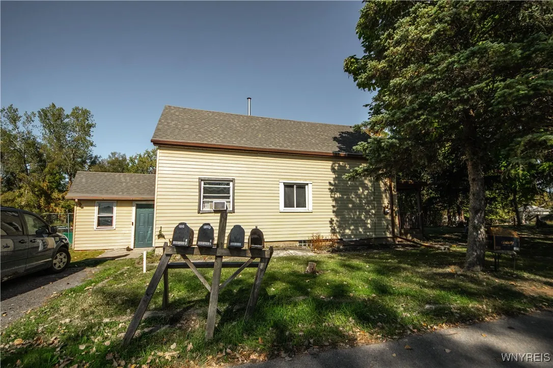 1 Wendel Street, Lancaster, New York 14043, Lancaster, New York 14043, 4 Bedrooms Bedrooms, ,2 BathroomsBathrooms,Residential,For Sale,1 Wendel Street, Lancaster, New York 14043,0,B1643165