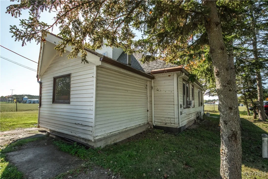 4 Wendel Street, Lancaster, New York 14043, Lancaster, New York 14043, 3 Bedrooms Bedrooms, 6 Rooms Rooms,1 BathroomBathrooms,Residential,For Sale,4 Wendel Street, Lancaster, New York 14043,0,B1643151